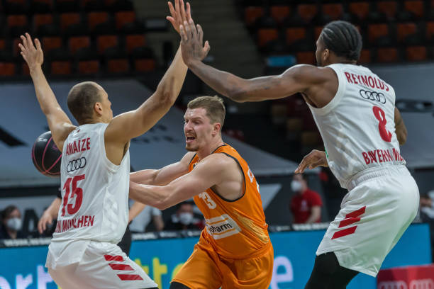 补强屡见不 补强屡见不