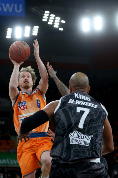 的基础上加 的基础上加