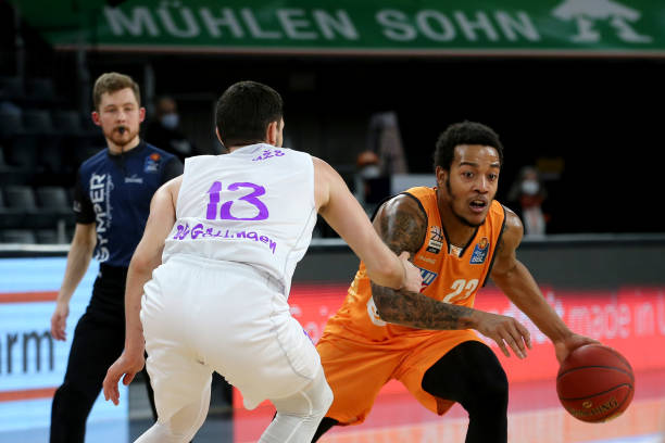 对密集防守 对密集防守