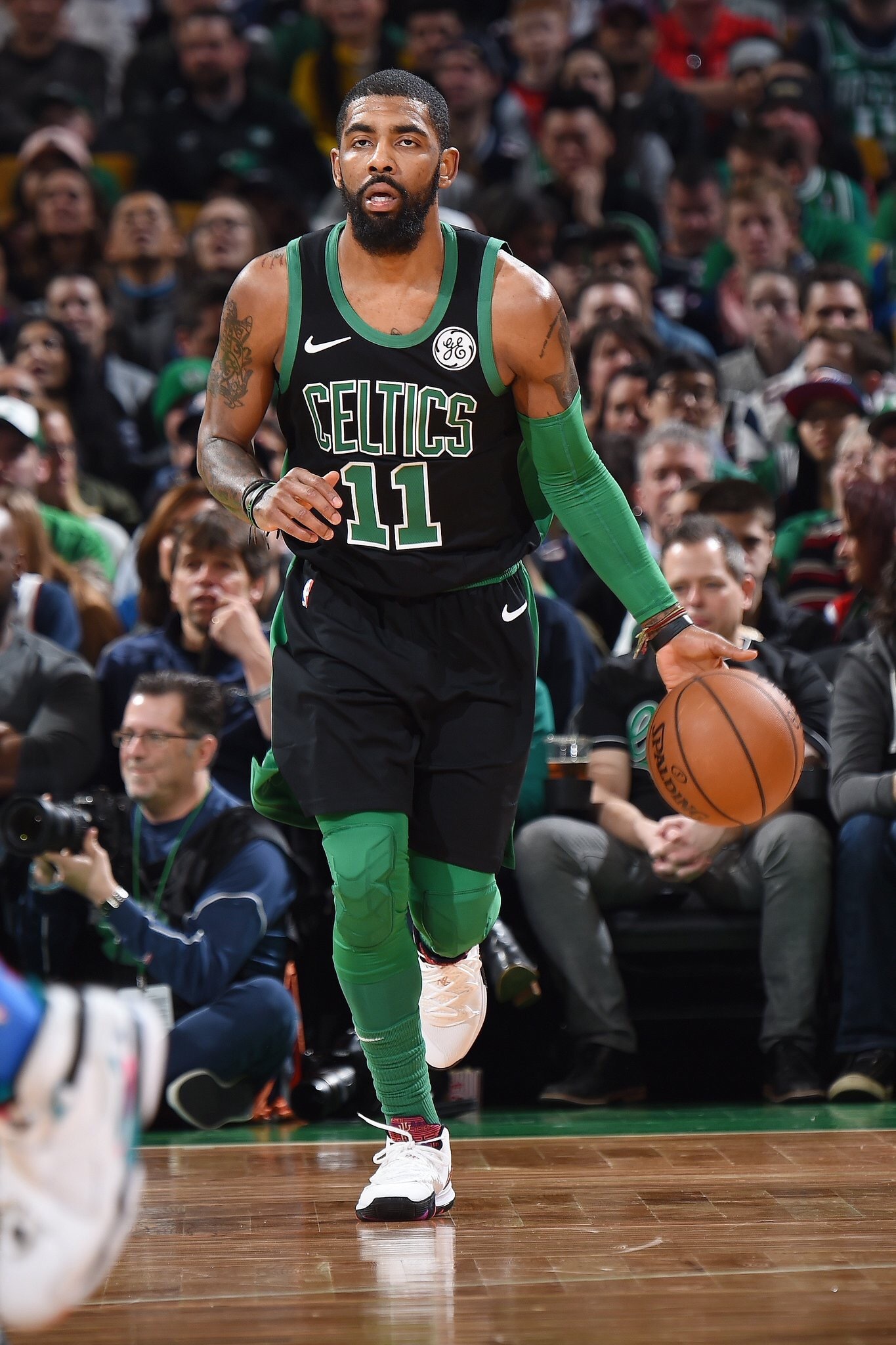 此举不禁让 此举不禁让