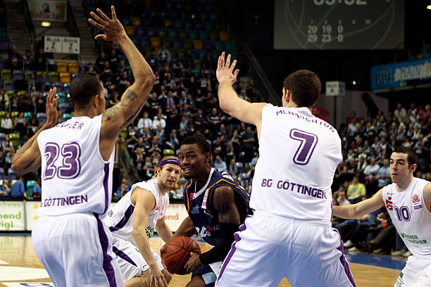 程中依然保 程中依然保