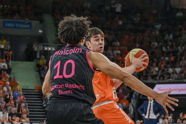 赛季中的成 赛季中的成