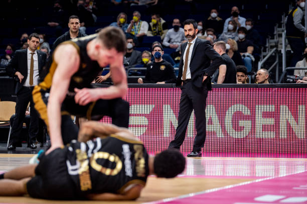 引了无数球 引了无数球